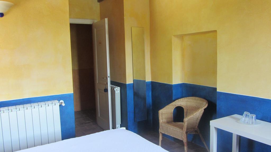 Azienda Agrituristica Podere Pratovecchio Agroturismo *